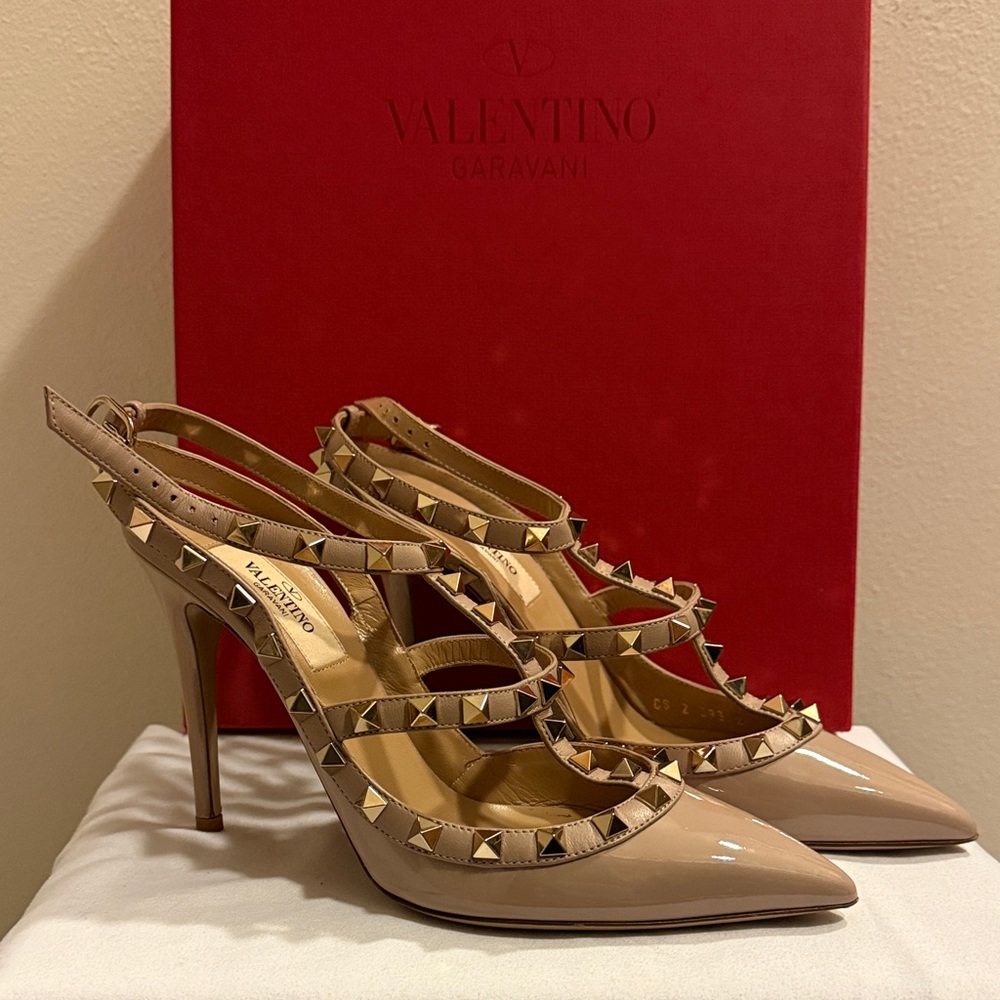 Valentino Garavani Rockstud Pumps - Picture 4 of 6